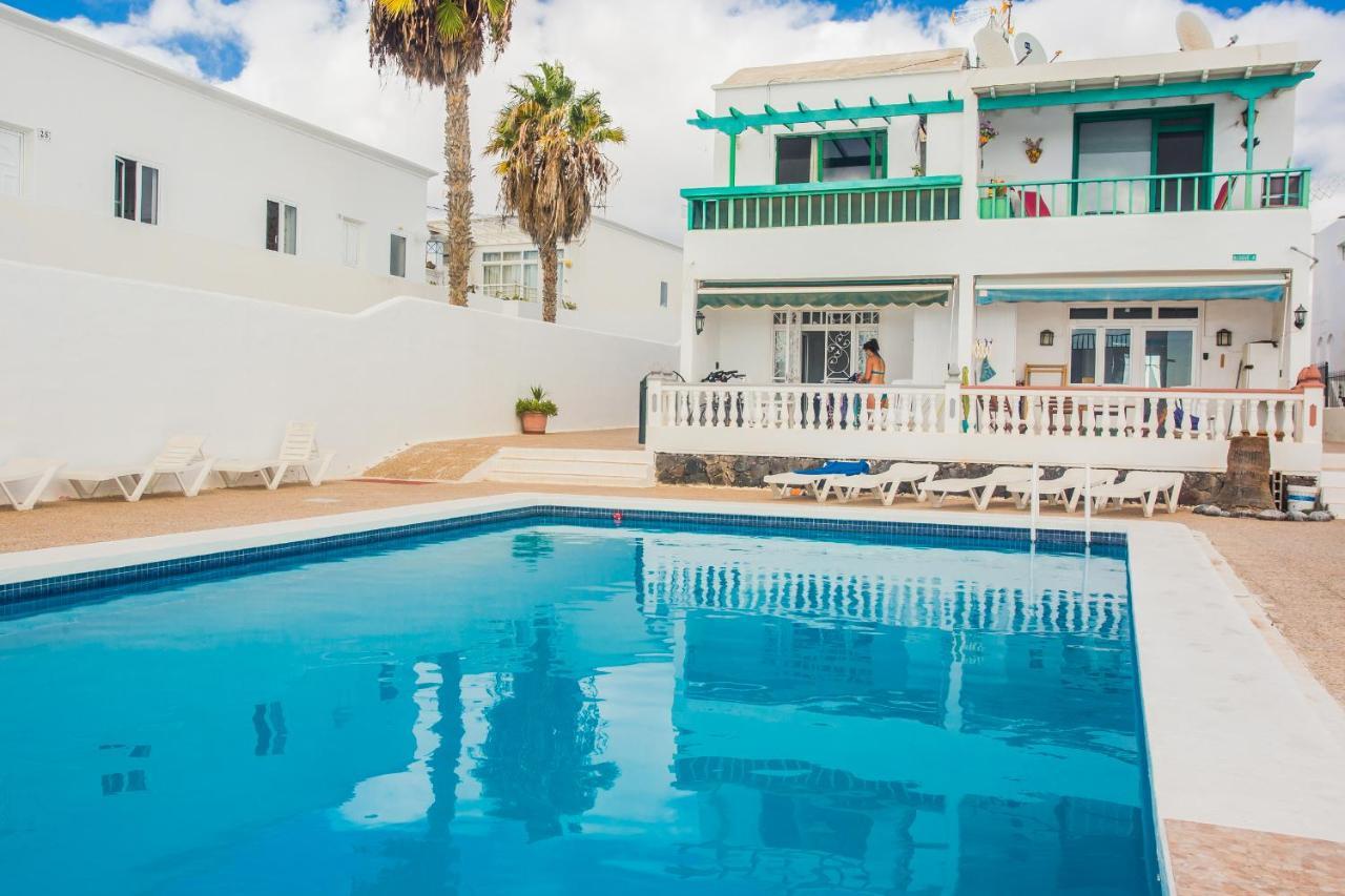 Apartamentos Haria En Puerto Del Carmen Tías Exterior foto