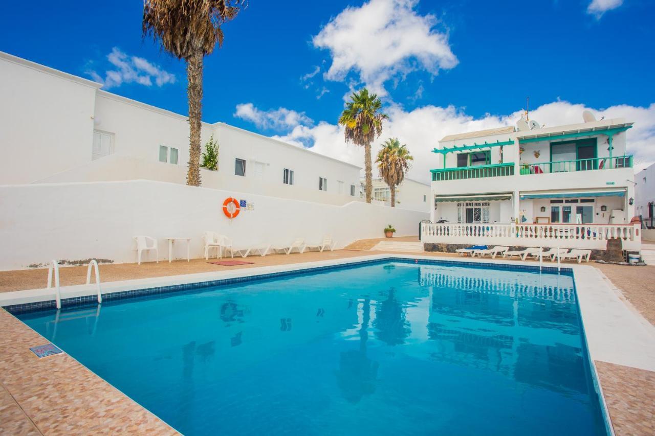 Apartamentos Haria En Puerto Del Carmen Tías Exterior foto