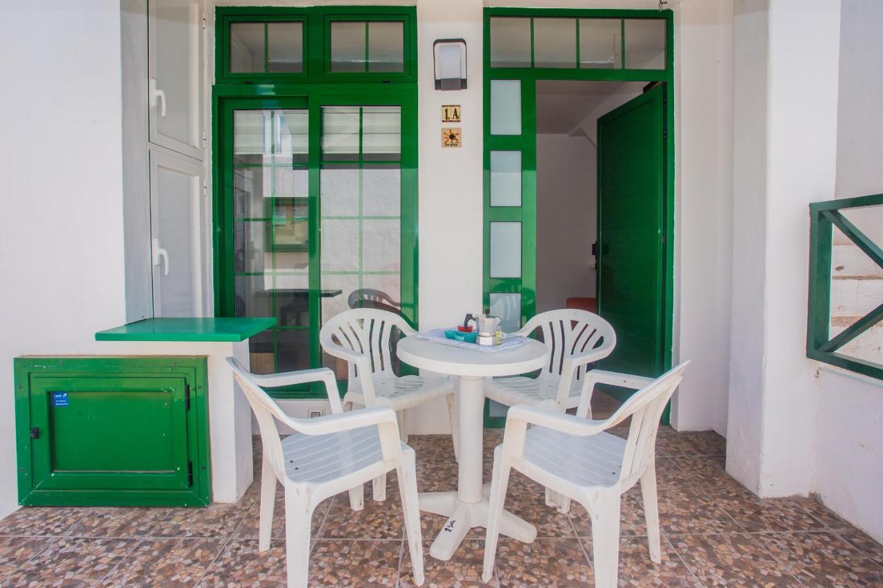 Apartamentos Haria En Puerto Del Carmen Tías Exterior foto